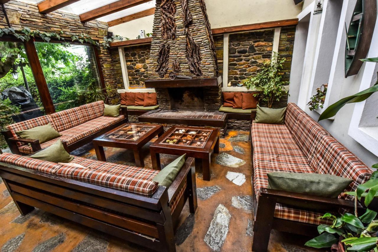 Oikoperiigitis Hotel Керкини Экстерьер фото