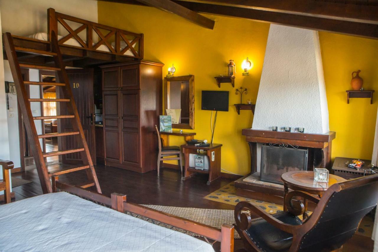 Oikoperiigitis Hotel Керкини Экстерьер фото