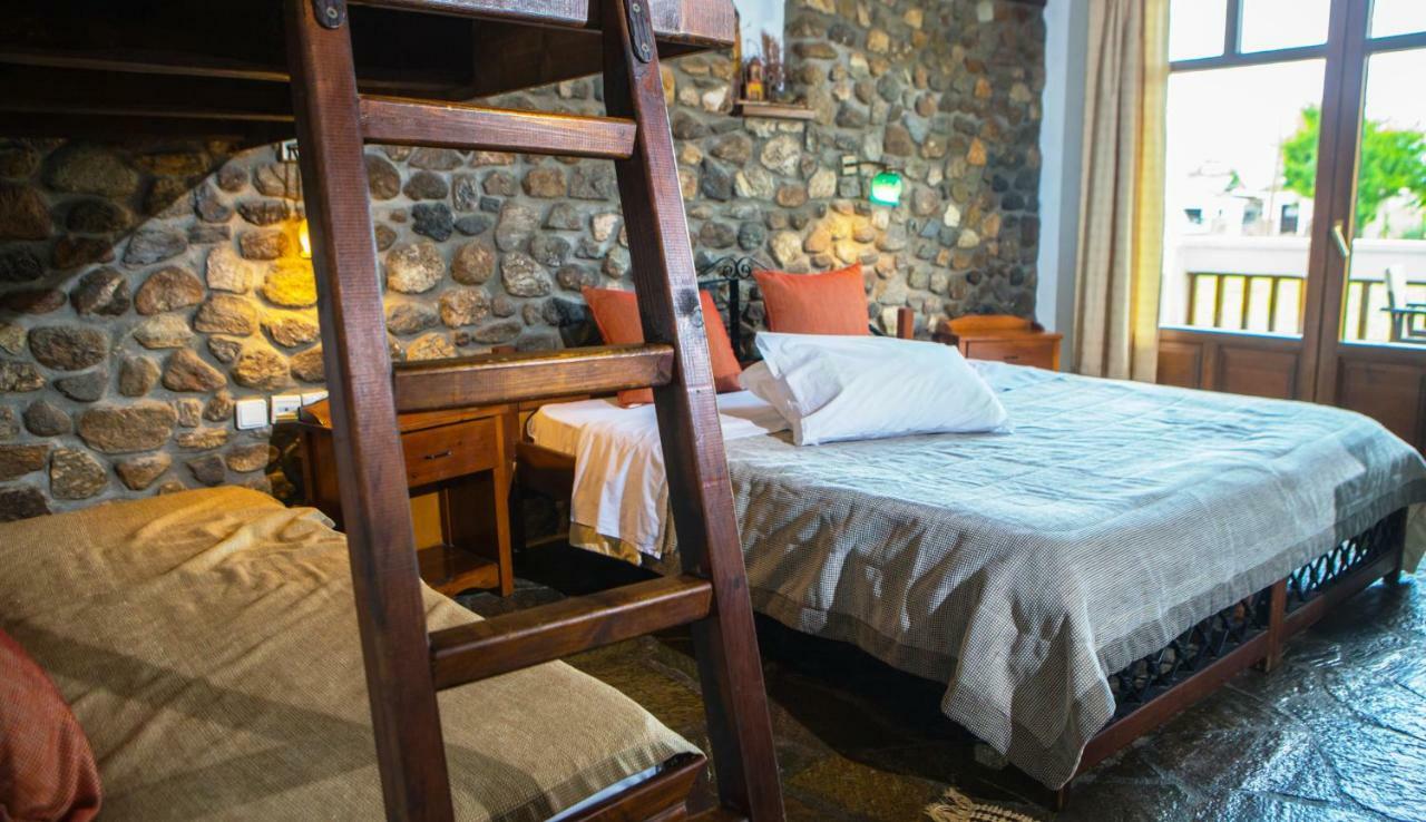 Oikoperiigitis Hotel Керкини Экстерьер фото